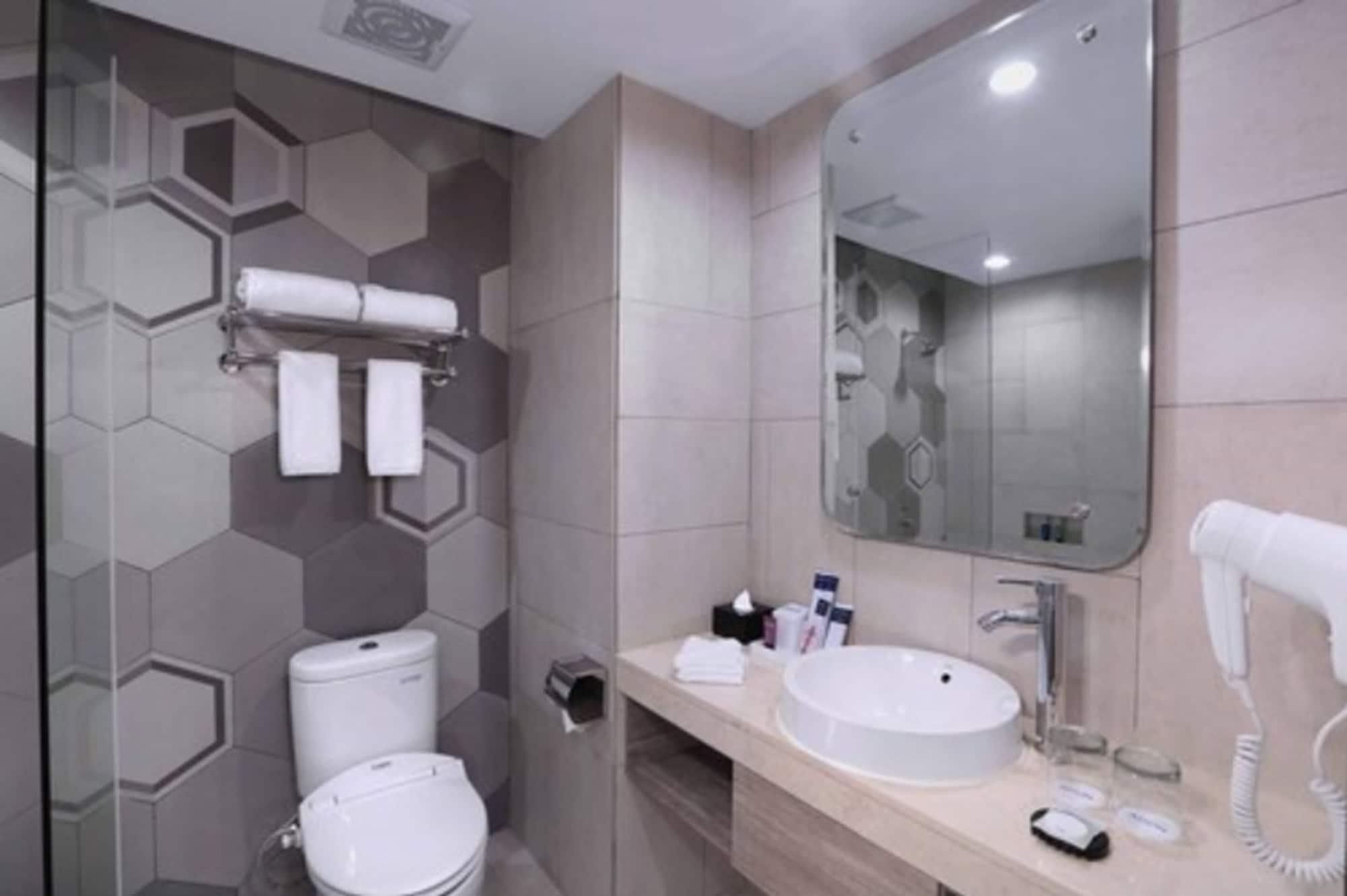 Aston Inn Pandanaran Семаранг Екстер'єр фото