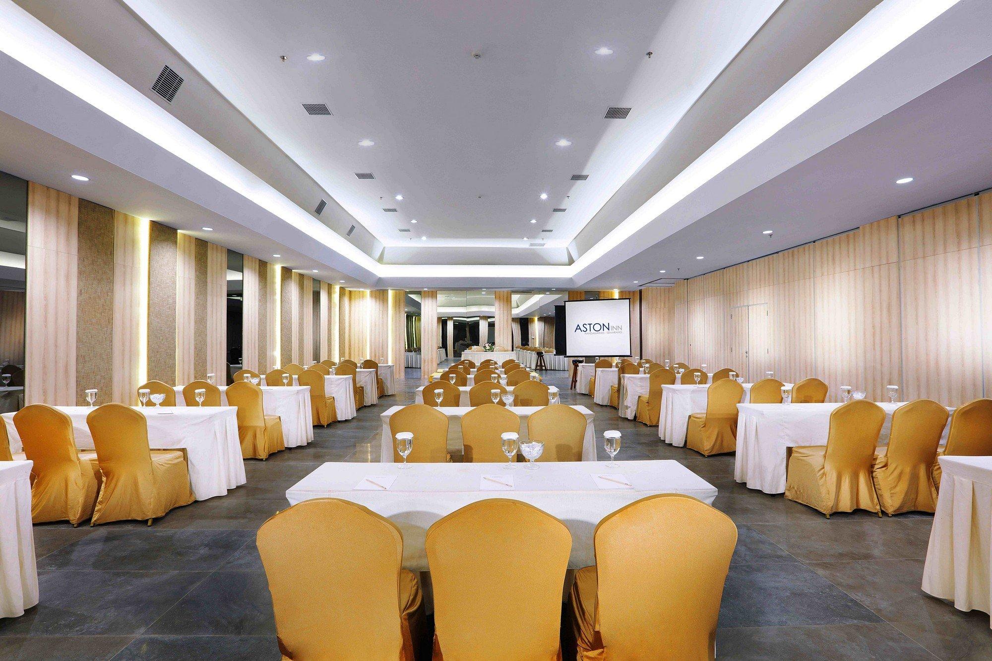 Aston Inn Pandanaran Семаранг Екстер'єр фото