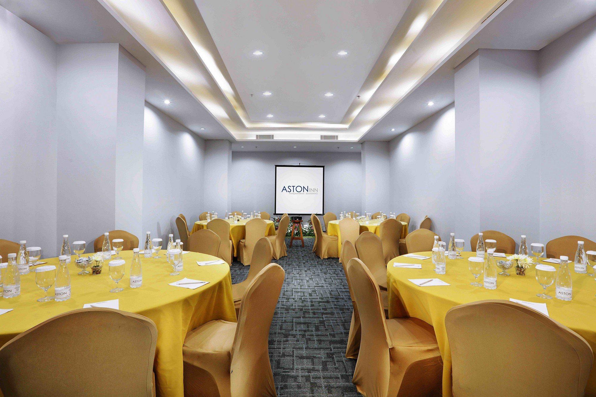 Aston Inn Pandanaran Семаранг Екстер'єр фото