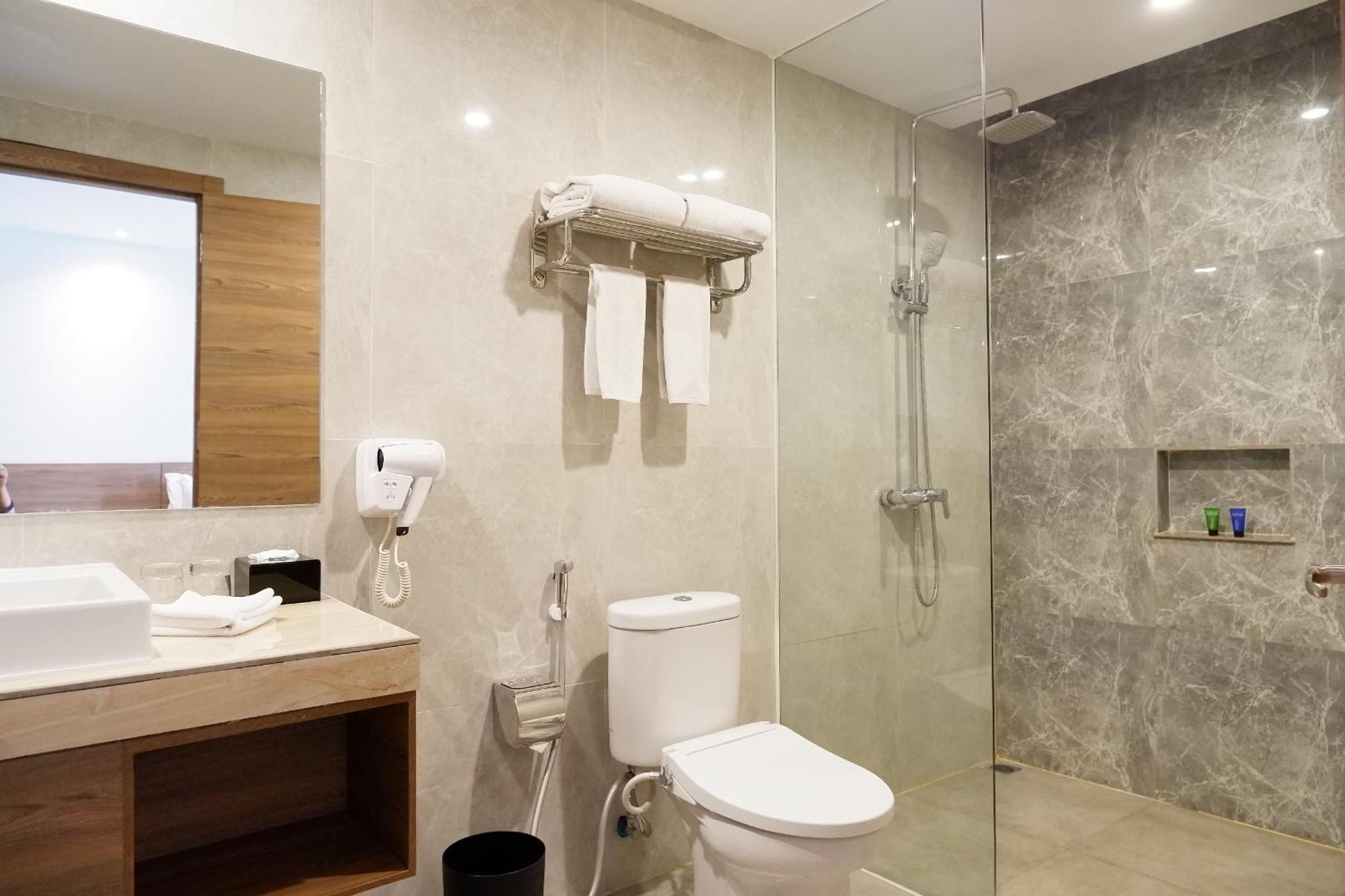 Aston Inn Pandanaran Семаранг Екстер'єр фото